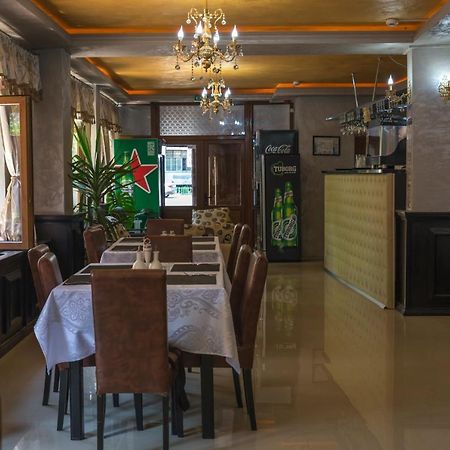 Hotel Foisor ブカレスト エクステリア 写真