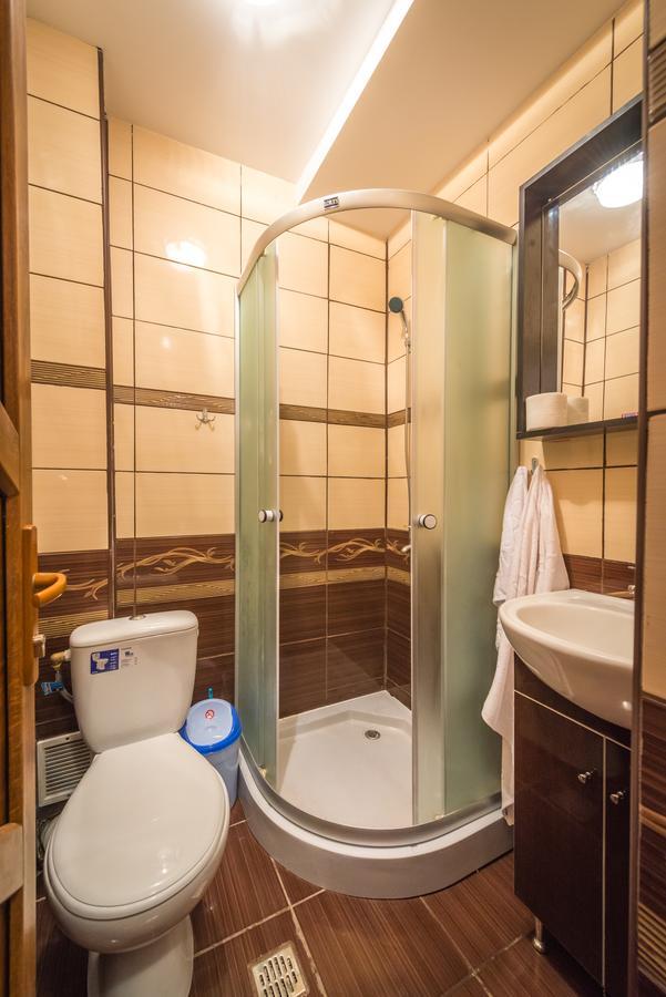 Hotel Foisor ブカレスト エクステリア 写真