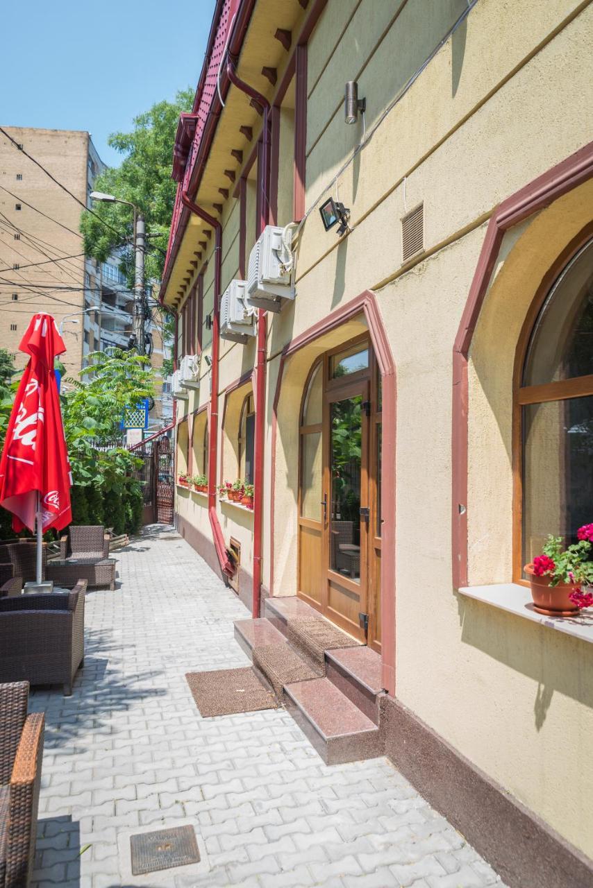 Hotel Foisor ブカレスト エクステリア 写真